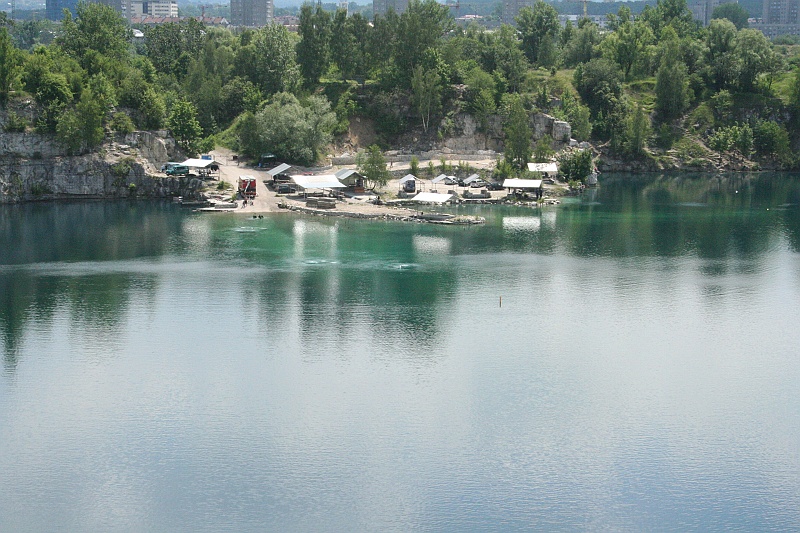 Obraz 132.jpg - Zakrzówek - zalany kamieniołom, który obecnie przekształcił się w malownicze jeziorko